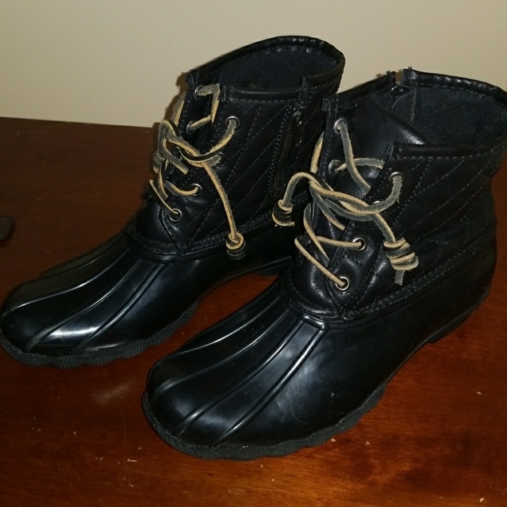 Tillis women black rain boots.